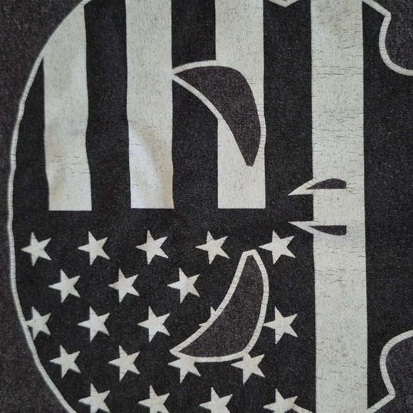 MARVEL The Punisher Graphic T Shirt - Picture 5 of 16